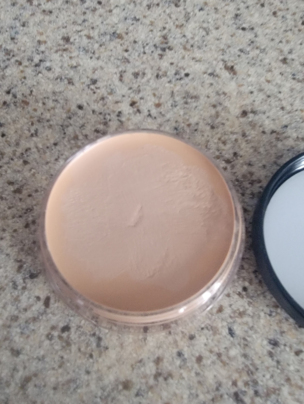 Mac Lip Erase Light Neutral